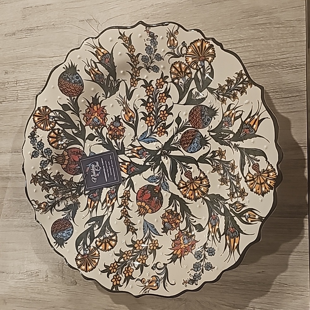 NWT Nakkas Cini hand-painted Ceramic Plate